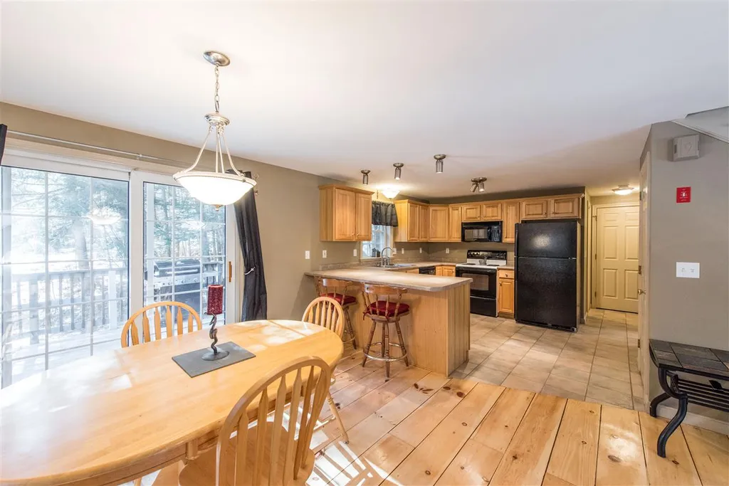 587 Deer Meadow Road Webster NH 03303
