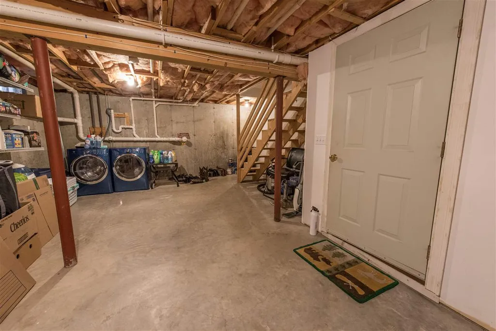 587 Deer Meadow Road Webster NH 03303