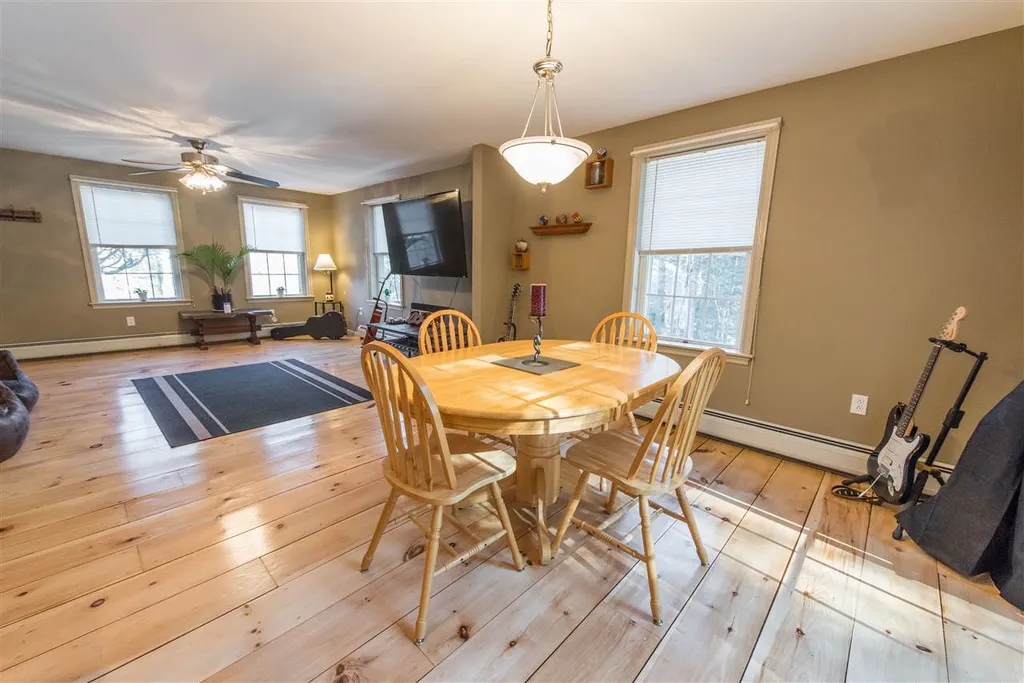587 Deer Meadow Road Webster NH 03303