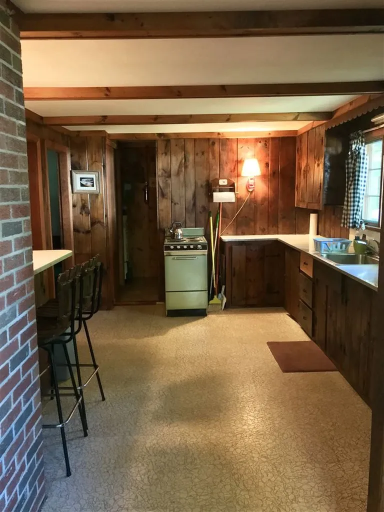 15 Robin Lane Hampton NH 03842