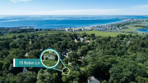 15 Robin Lane Hampton NH 03842