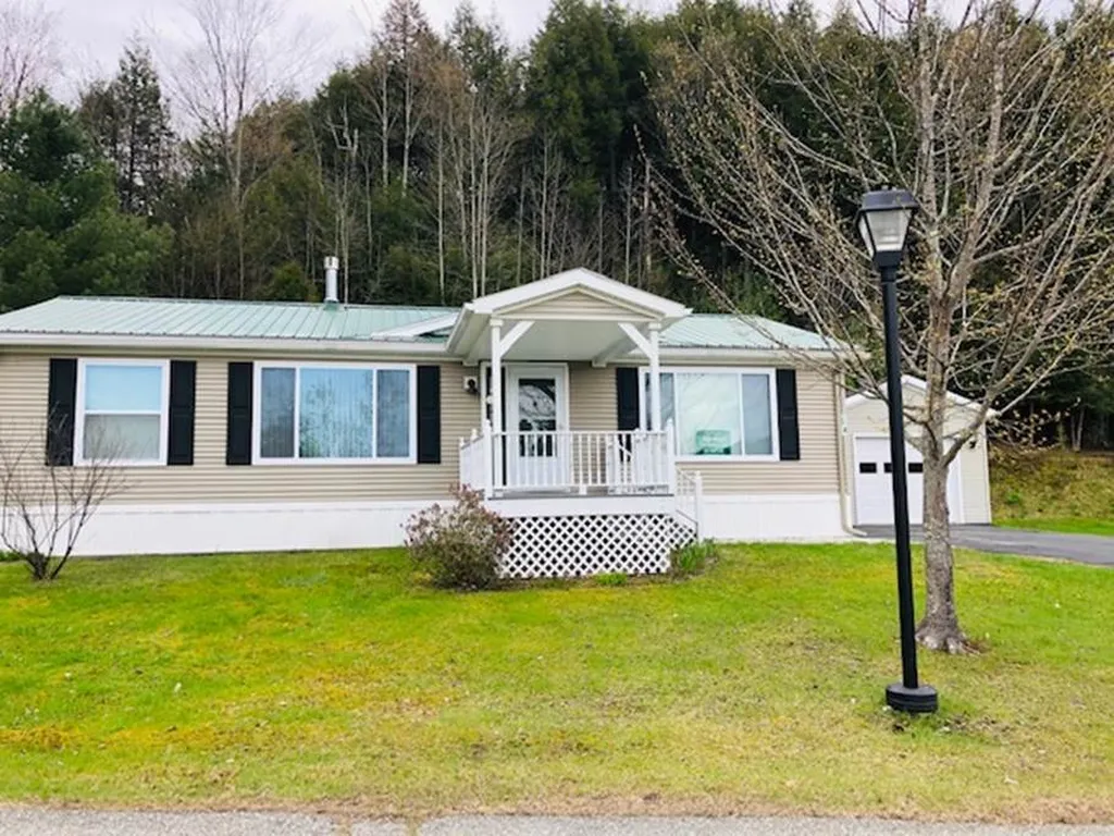 54 Maplewood Drive Hyde Park VT 05655