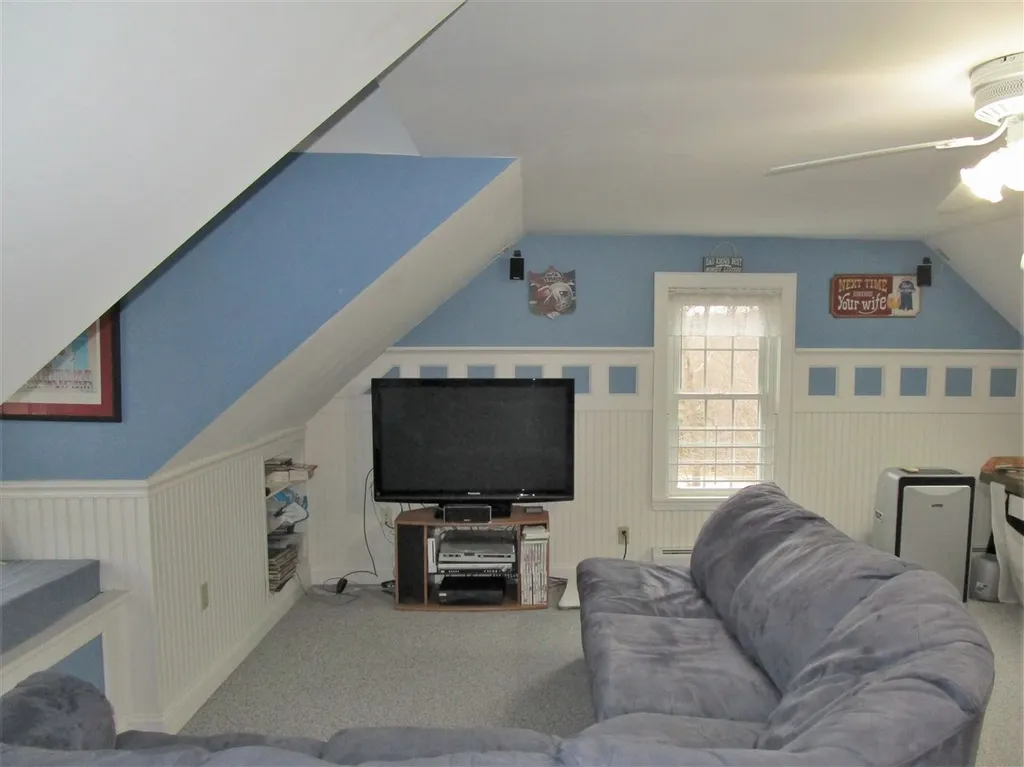 31 Redcoat Drive Hampstead NH 03841