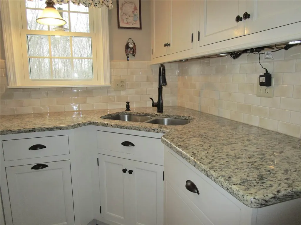 31 Redcoat Drive Hampstead NH 03841
