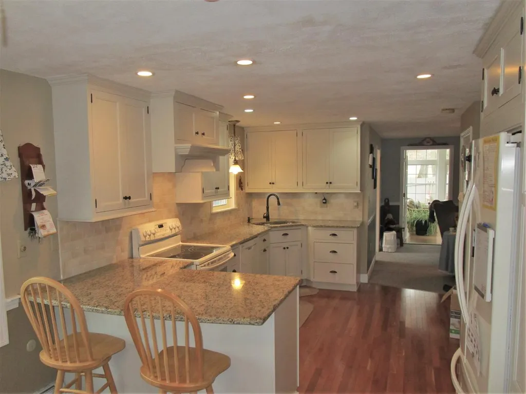 31 Redcoat Drive Hampstead NH 03841