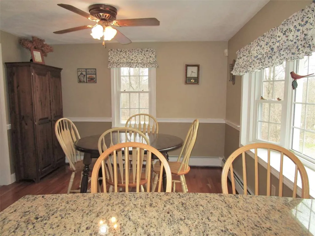 31 Redcoat Drive Hampstead NH 03841