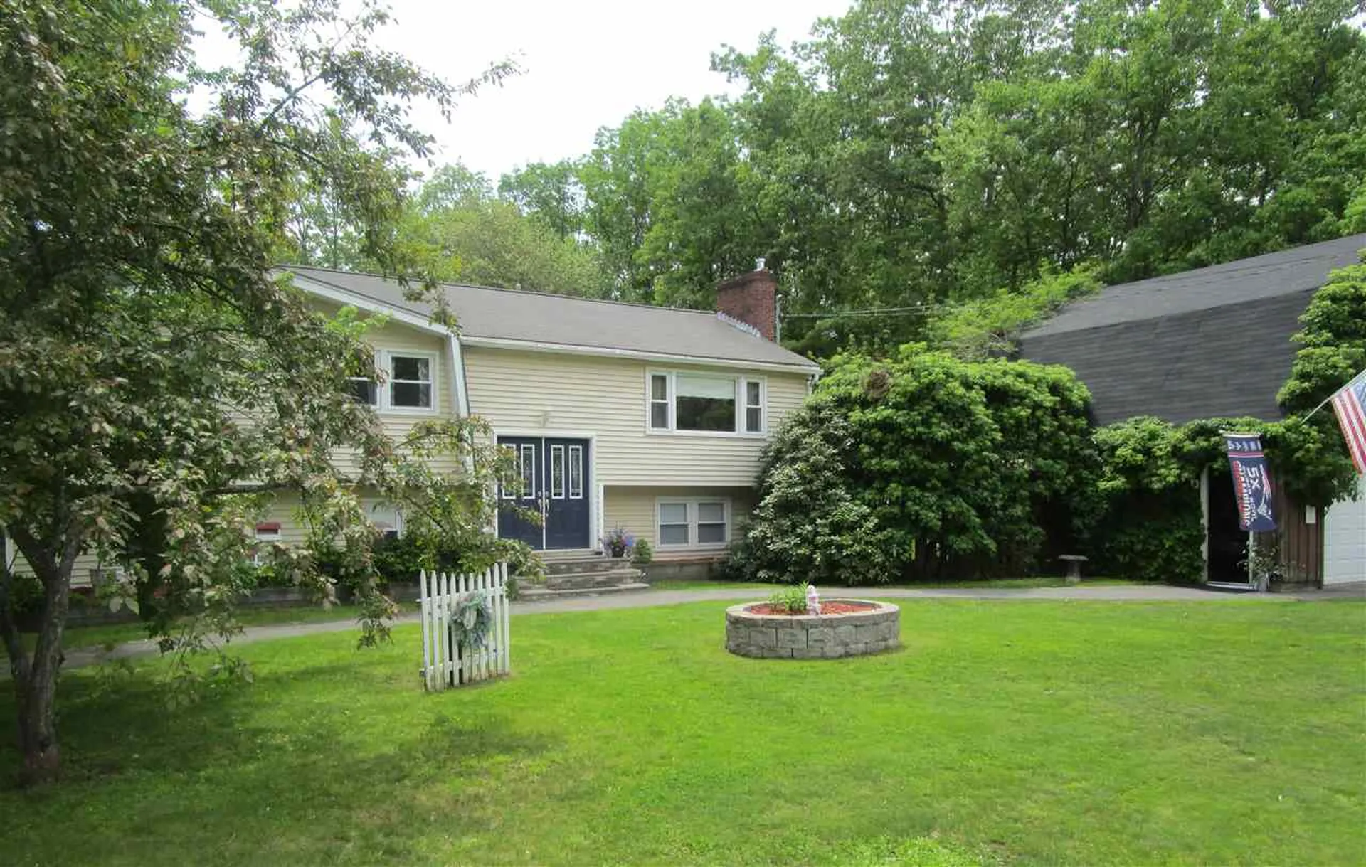 1 Skylark Drive Derry NH 03038