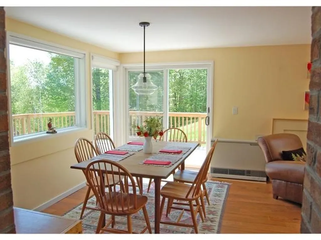 48 South Village Road Warren VT 05674