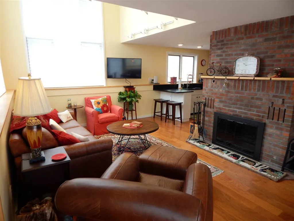48 South Village Road Warren VT 05674