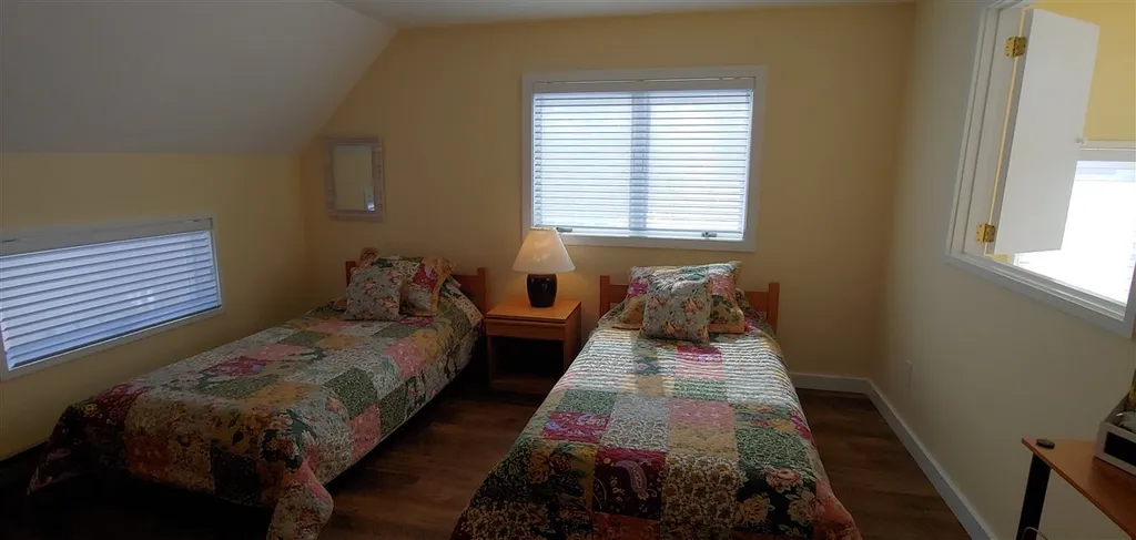 48 South Village Road Warren VT 05674