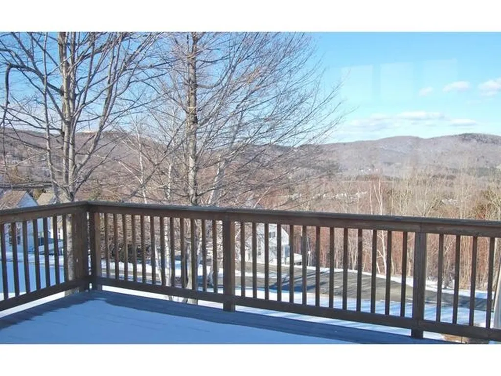 48 South Village Road Warren VT 05674