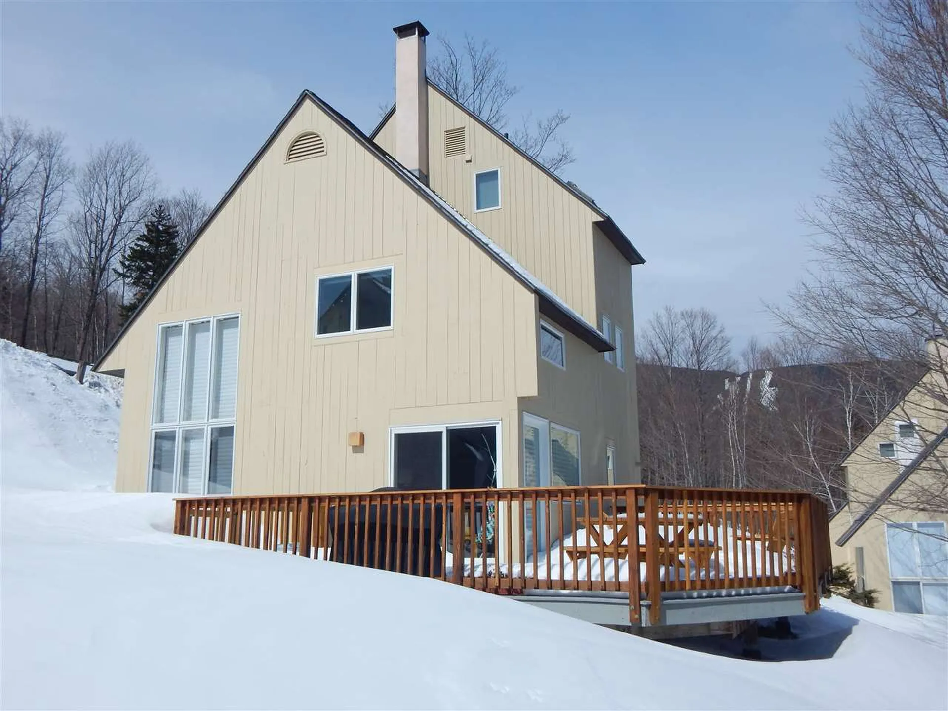 48 South Village Road Warren VT 05674