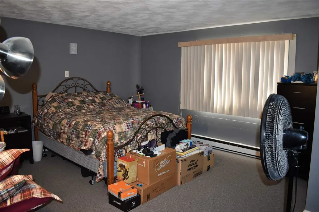 15 Sunset Circle Derry NH 03038
