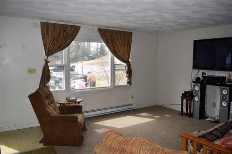 15 Sunset Circle Derry NH 03038