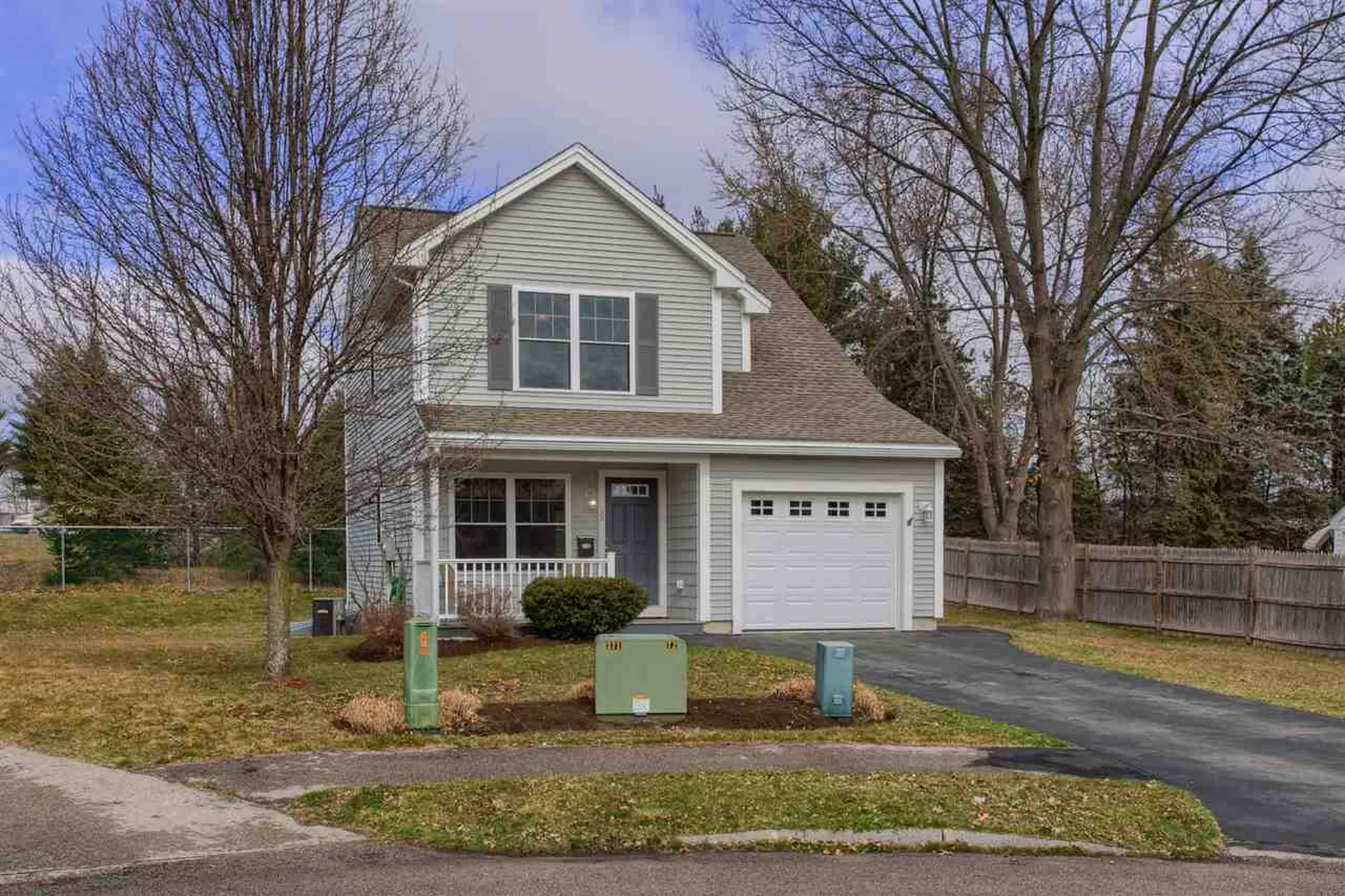 29 Donna Street Nashua NH 03060