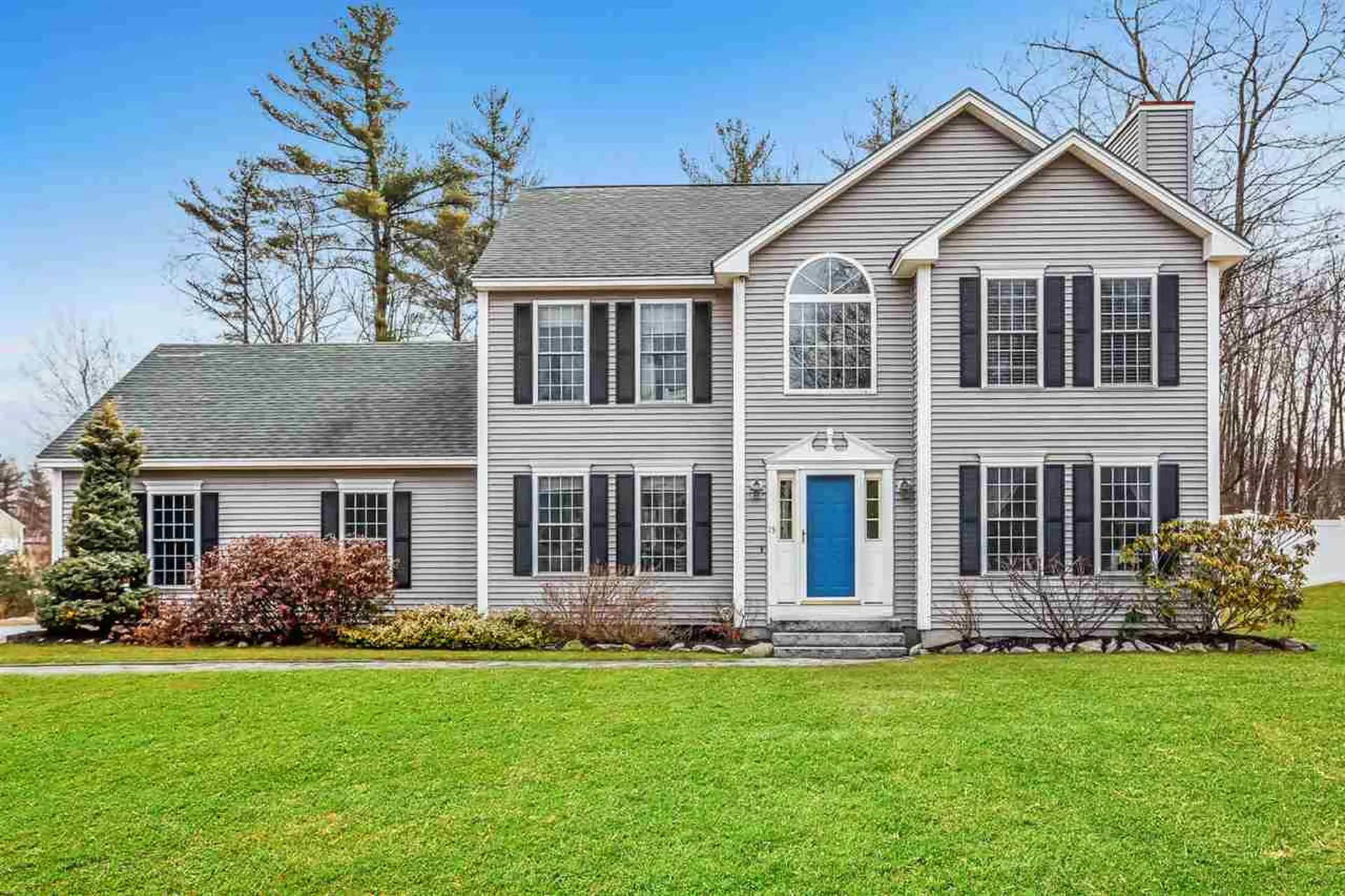 15 Lennox Street Hooksett NH 03106