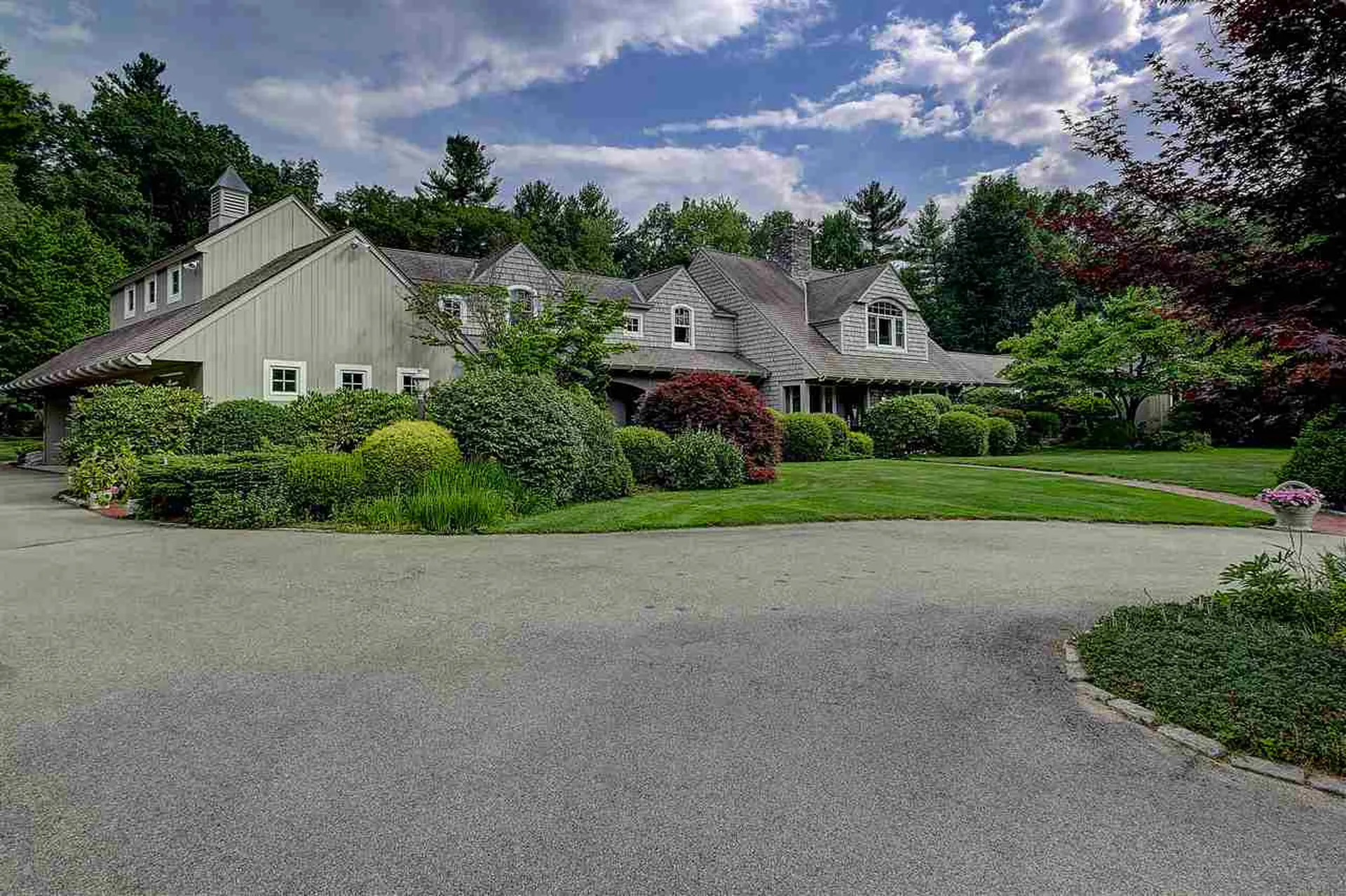 1 Colonel Wilkins Road Amherst NH 03031