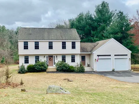 39 Pelham Road Hudson NH 03051