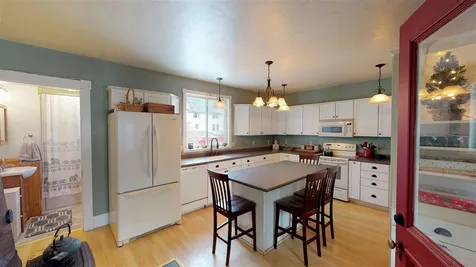 100 Green Street Bristol NH 03222