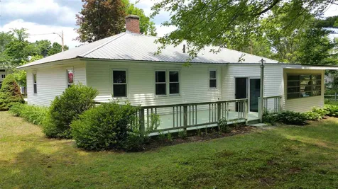 9 Cossitt Avenue Claremont NH 03743