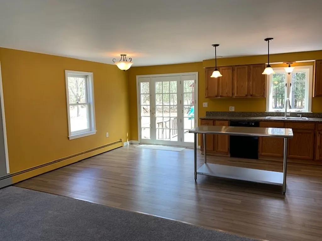 6 Washington Circle Hillsborough NH 03244