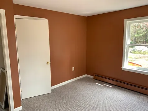 6 Washington Circle Hillsborough NH 03244