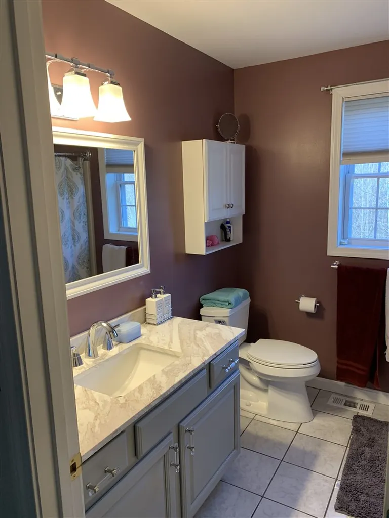 59 Jay Way Rochester NH 03868