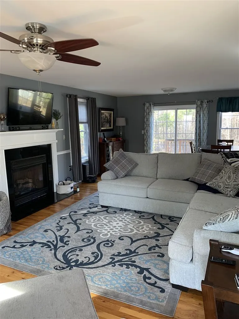 59 Jay Way Rochester NH 03868