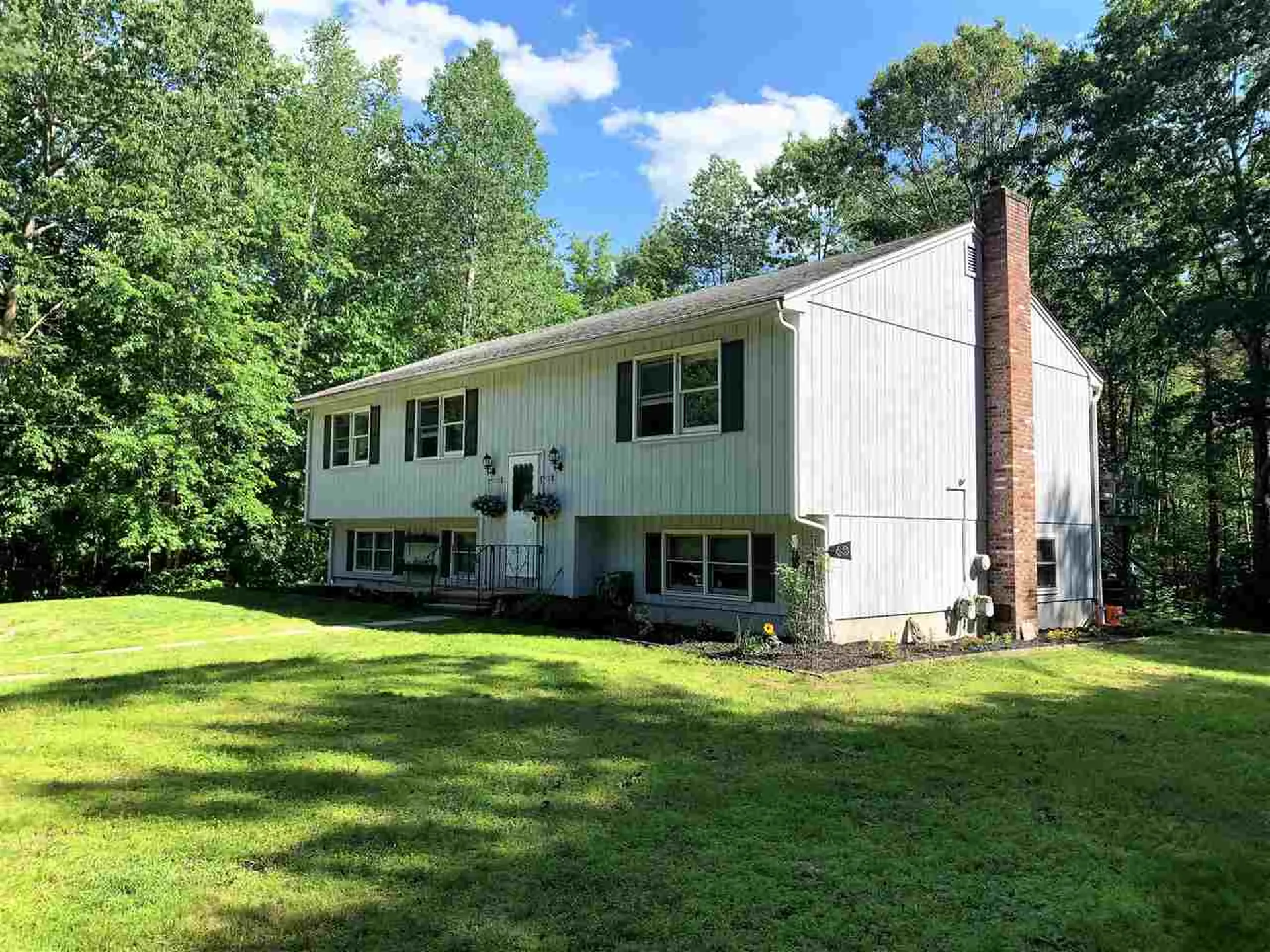 18 Nute Road Madbury NH 03823