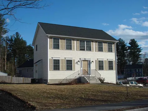 2 Nellie Court Hudson NH 03051