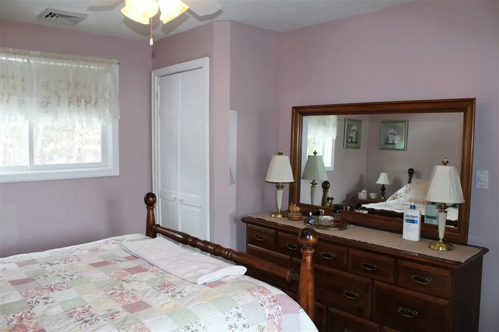 1198 Mayhew Turnpike Bridgewater NH 03222