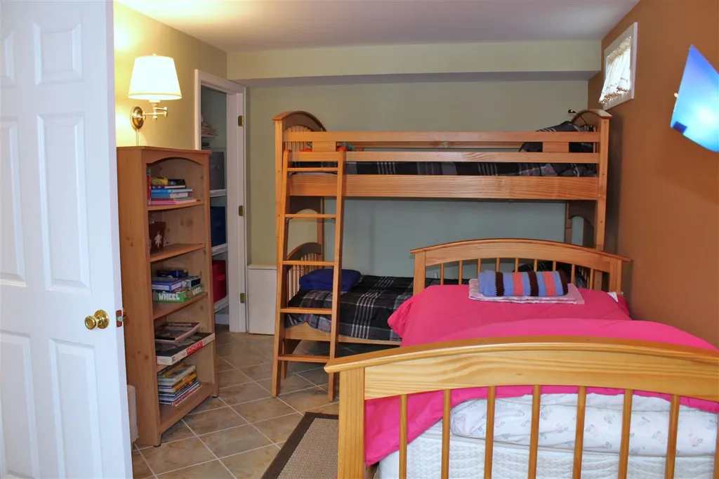 1198 Mayhew Turnpike Bridgewater NH 03222