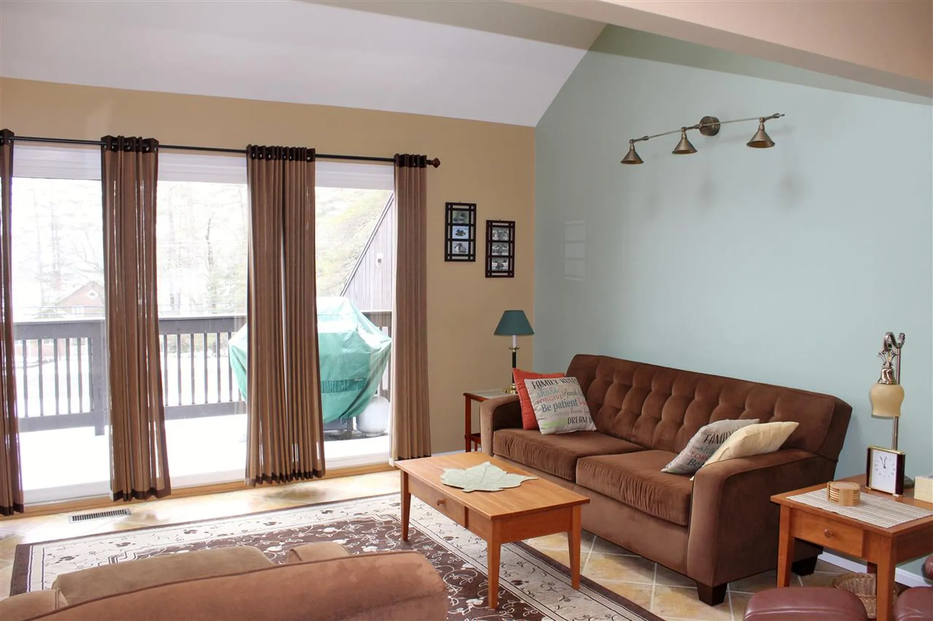 1198 Mayhew Turnpike Bridgewater NH 03222