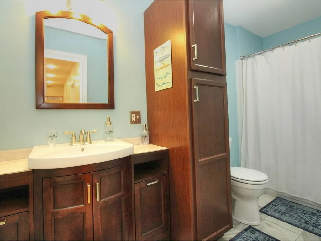 17 Barrett Street South Burlington VT 05403