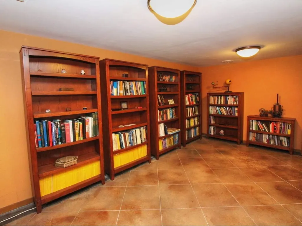 17 Barrett Street South Burlington VT 05403