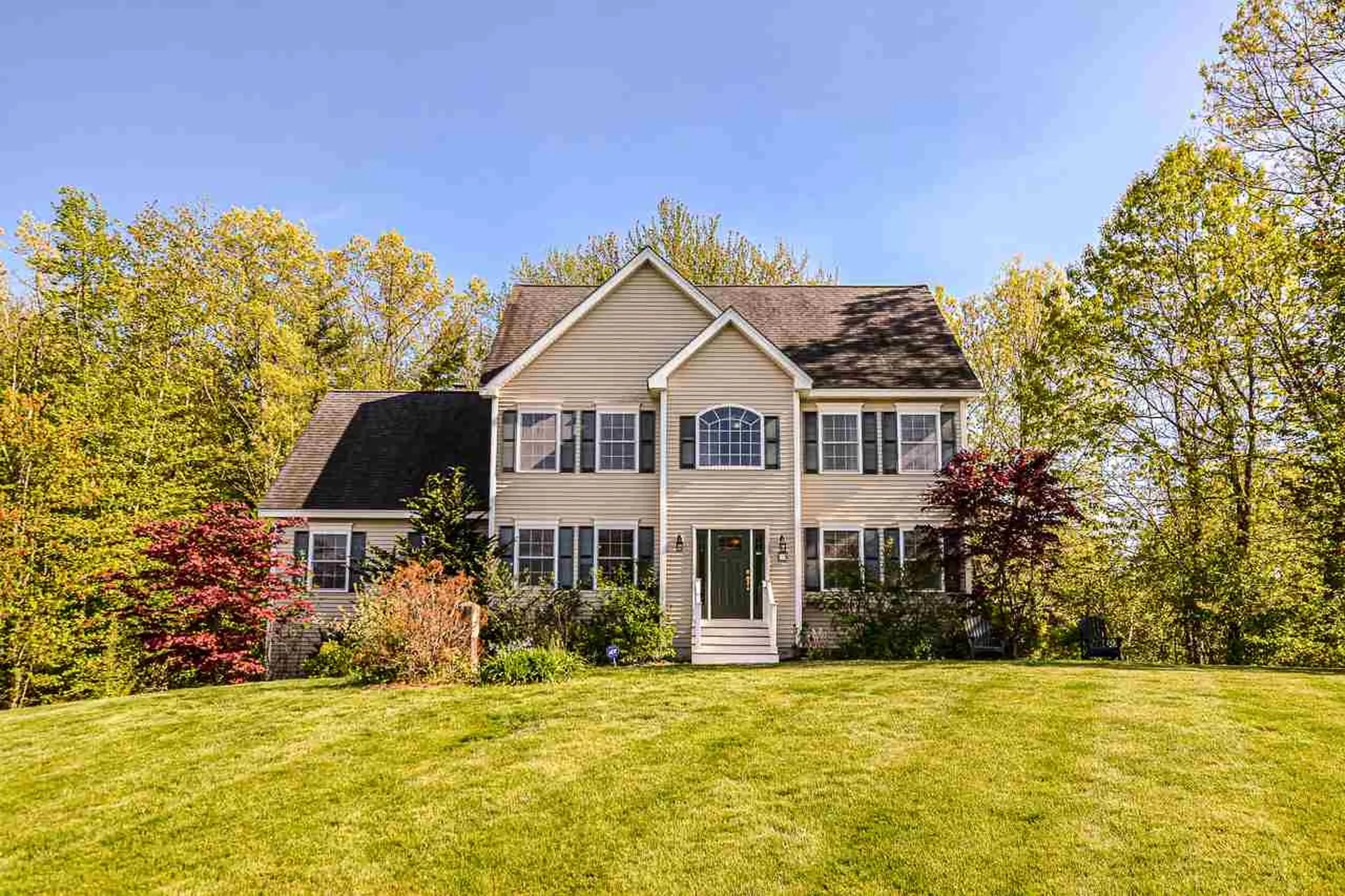 2 Lilac Way Stratham NH 03885
