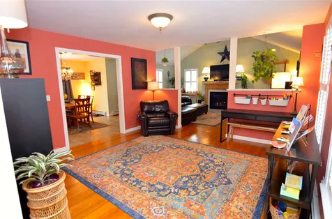 60 Castle Lane New London NH 03257