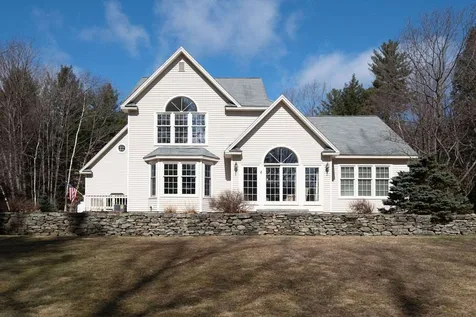 7 Nesbitt Drive Bow NH 03304