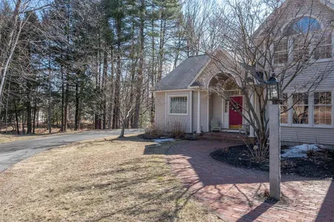 7 Nesbitt Drive Bow NH 03304