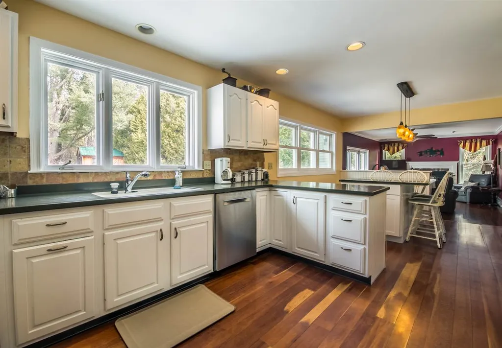 31 Bobolink Circle Essex VT 05452
