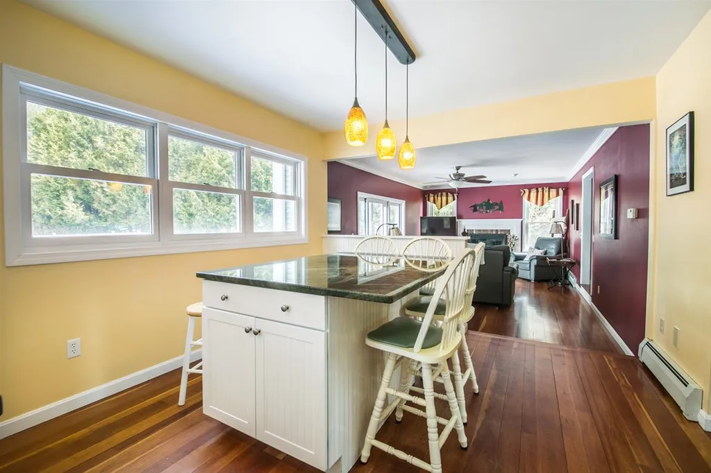 31 Bobolink Circle Essex VT 05452