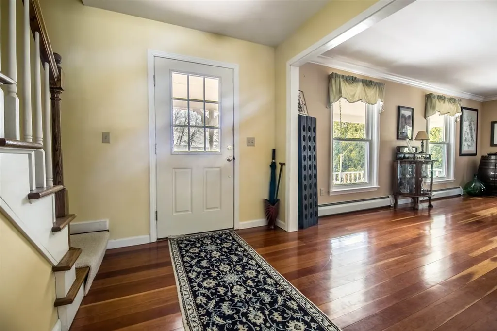 31 Bobolink Circle Essex VT 05452
