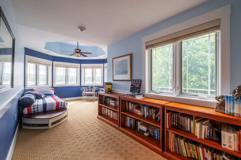 212 Edgewater Drive Gilford NH 03249