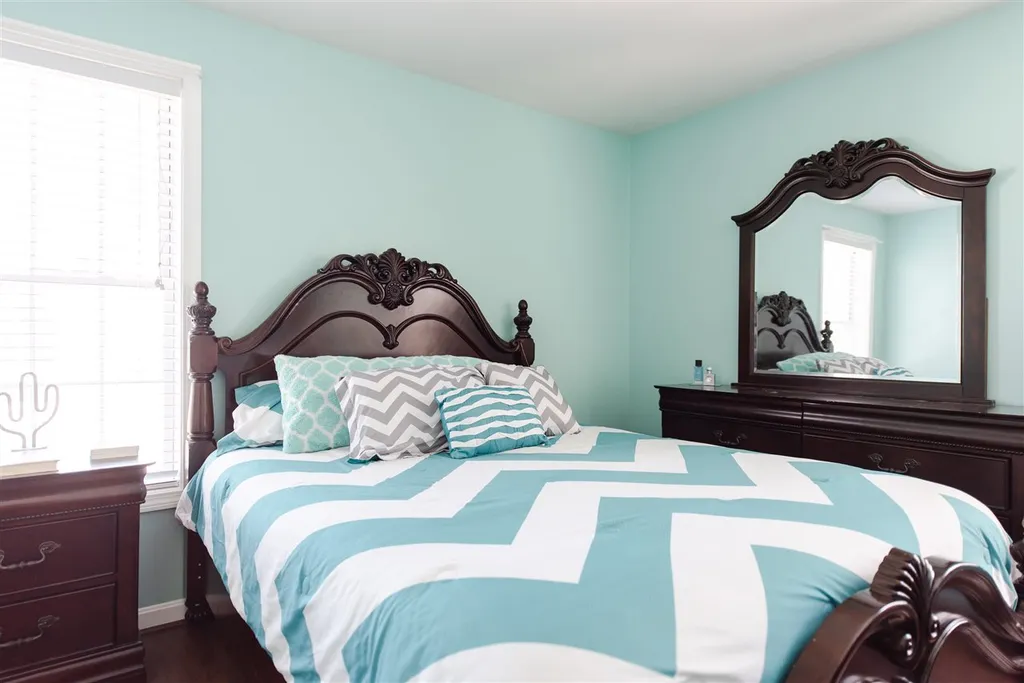 29 Nottingham Lane Rochester NH 03868