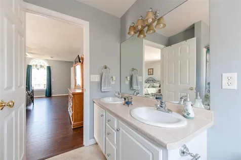 29 Nottingham Lane Rochester NH 03868