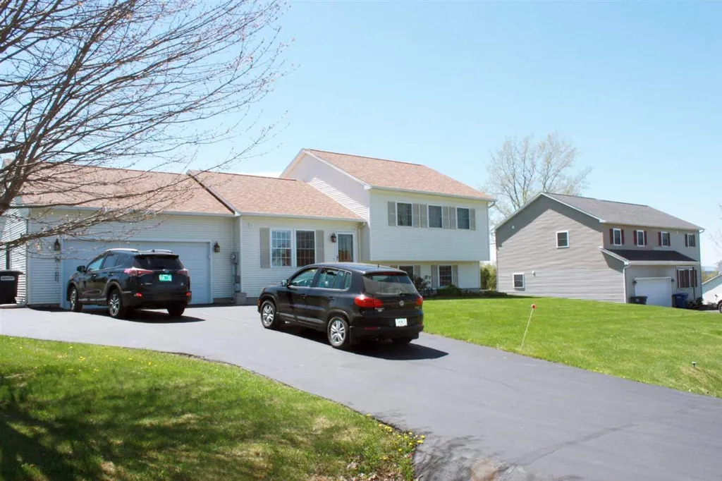 90 Hunting Ridge Lane Milton VT 05468