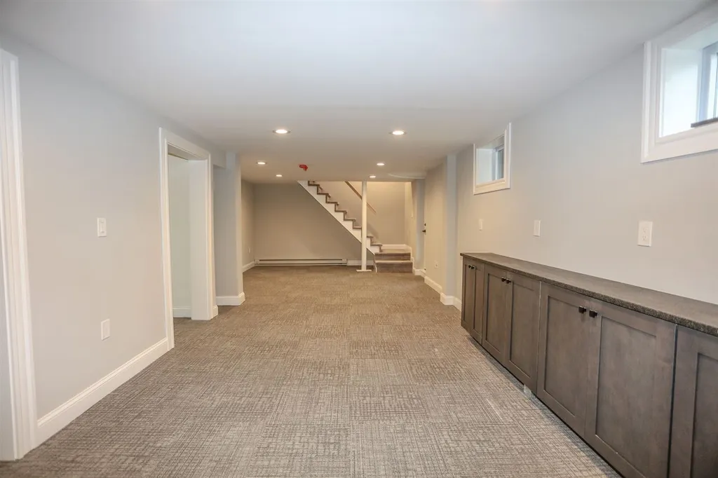 177 Woodlawn Circle Portsmouth NH 03801