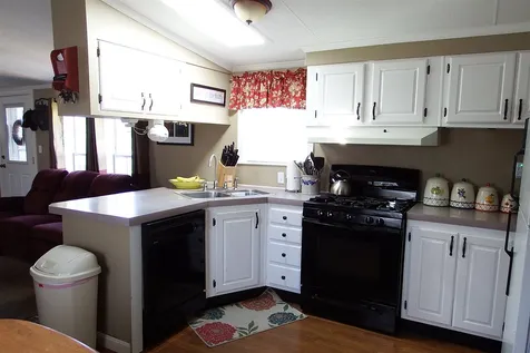 8 Red Pine Drive Lee NH 03861