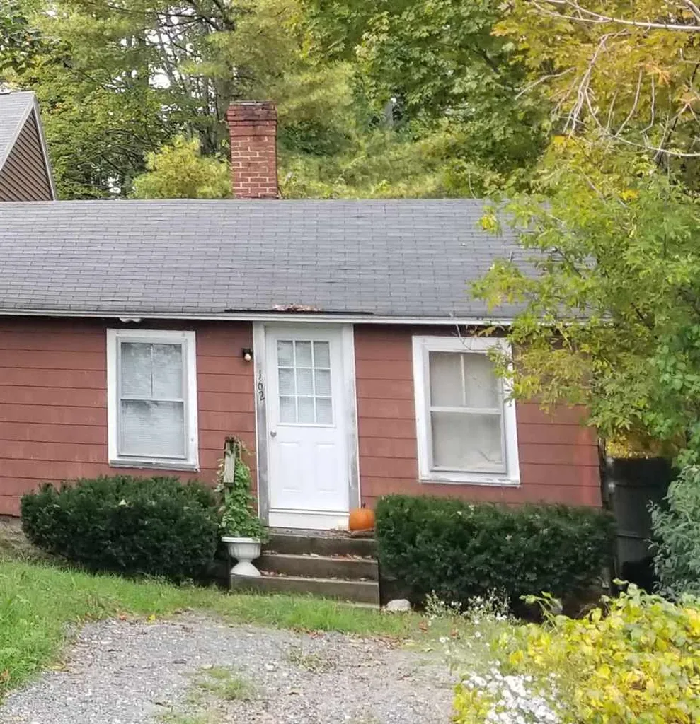 160-162 Deerfield Road Candia NH 03034