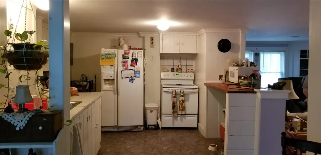 160-162 Deerfield Road Candia NH 03034